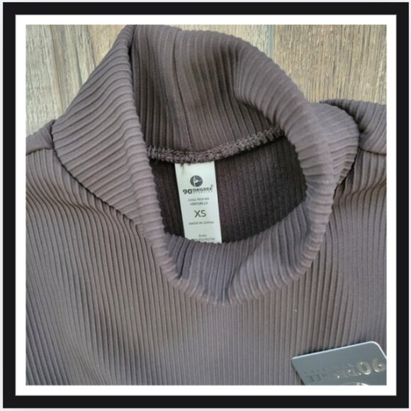 NWT Chill Tech Rib Venture Mock Neck Top - Picture 4 of 5